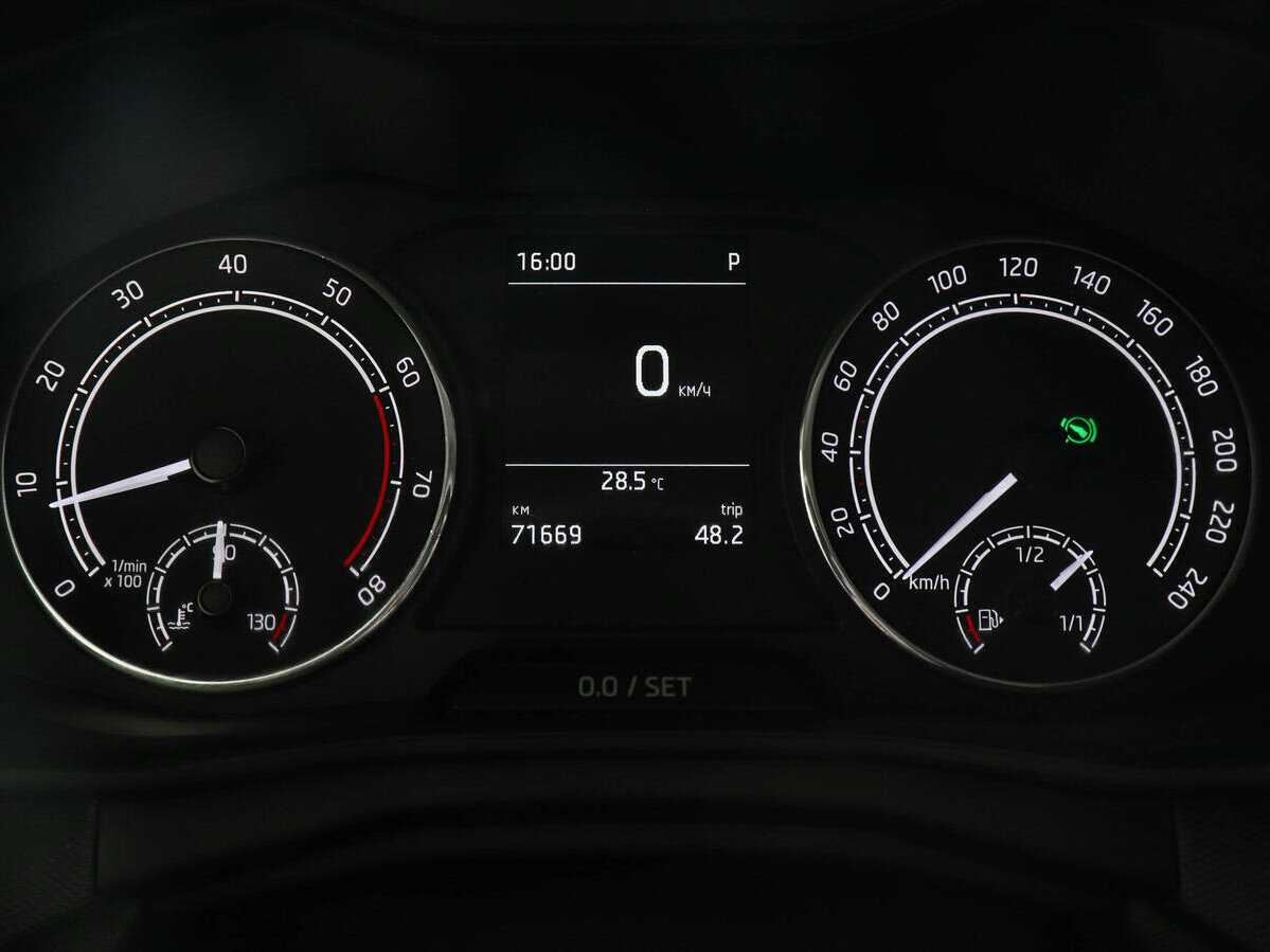 Купить Skoda Rapid с пробегом. Фото: #10