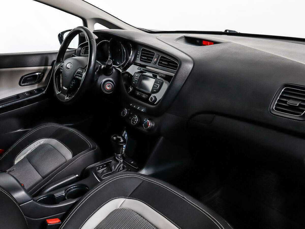 Купить Kia Ceed с пробегом. Фото: #9