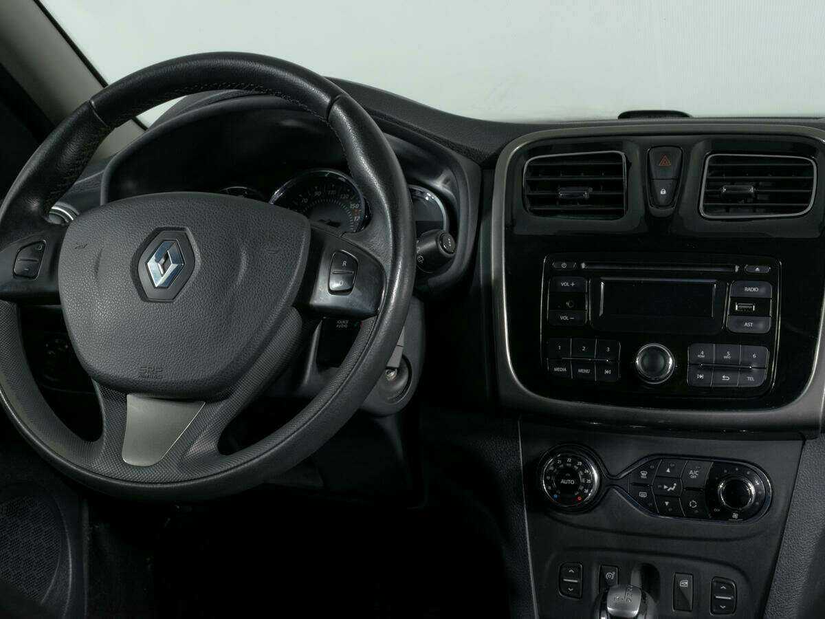 Купить Renault Sandero с пробегом. Фото: #8
