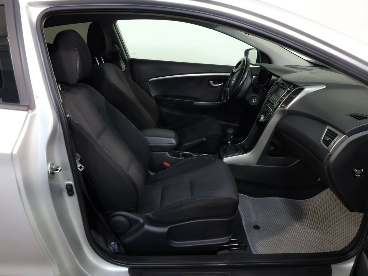 Купить Hyundai i30 с пробегом. Фото: #17