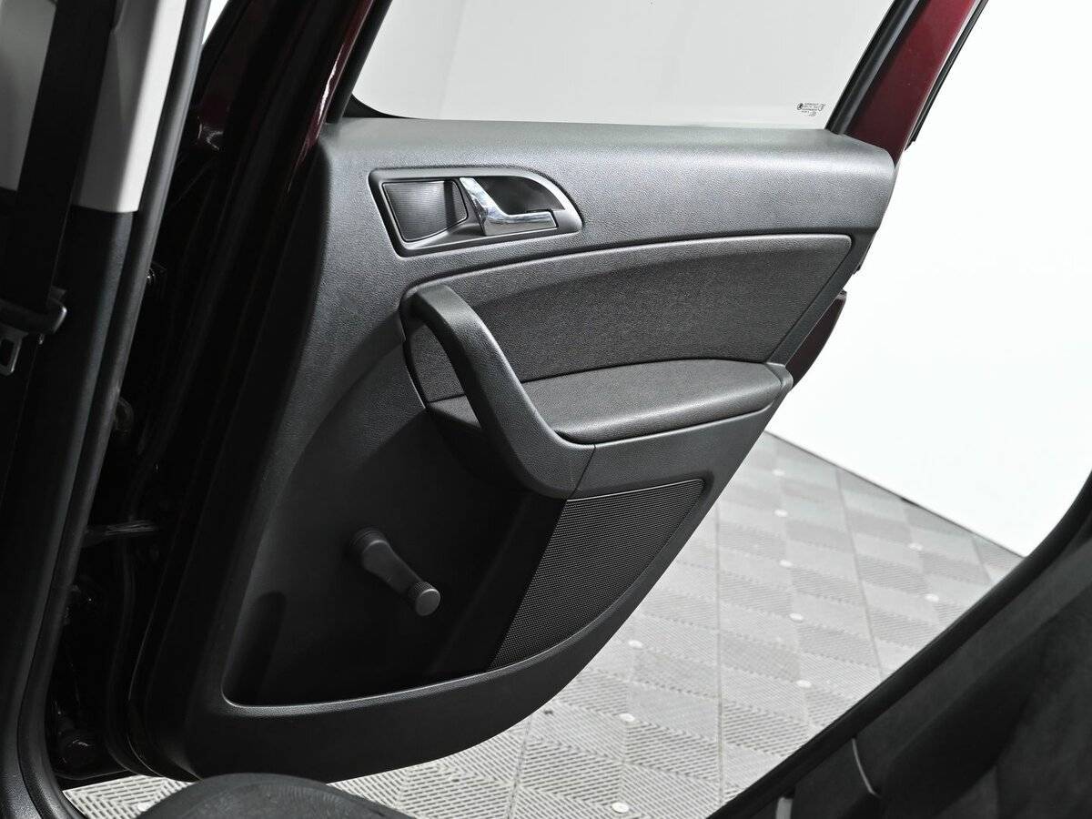 Купить Skoda Yeti с пробегом. Фото: #14