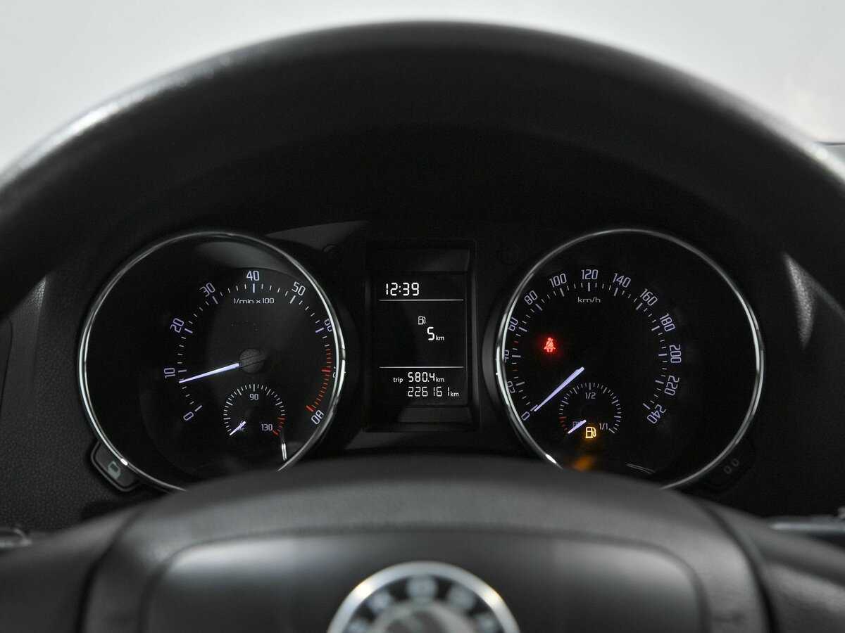 Купить Skoda Yeti с пробегом. Фото: #6