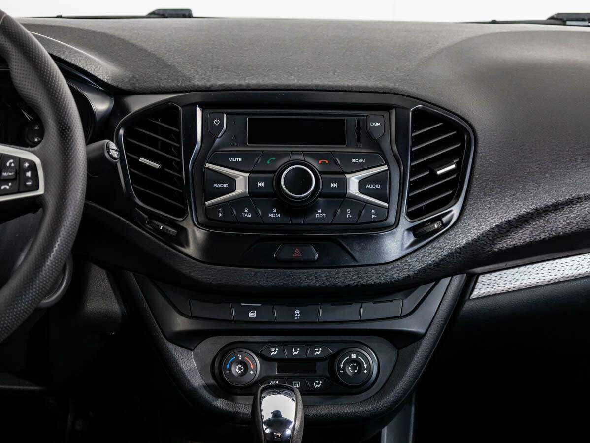 Купить Lada (ВАЗ) Vesta с пробегом. Фото: #12