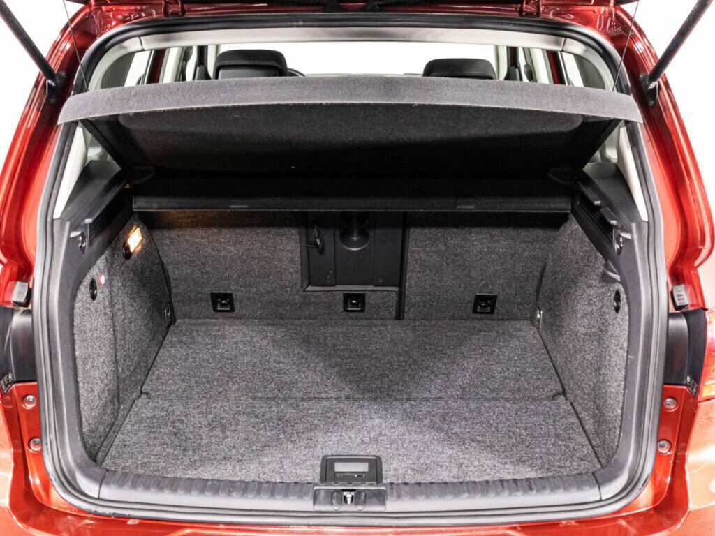 Купить Volkswagen Tiguan с пробегом. Фото: #14