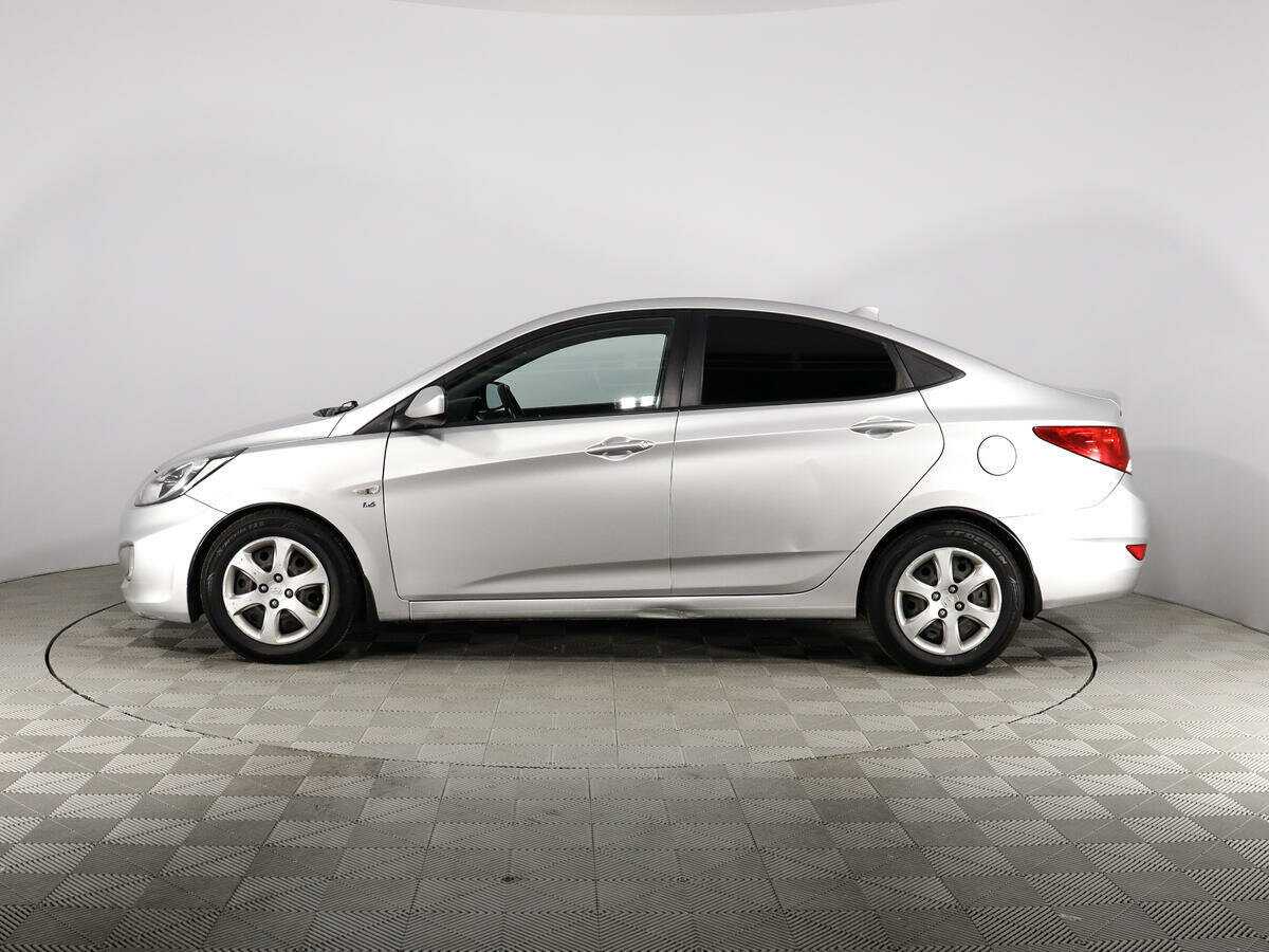 Купить Hyundai Solaris с пробегом. Фото: #3
