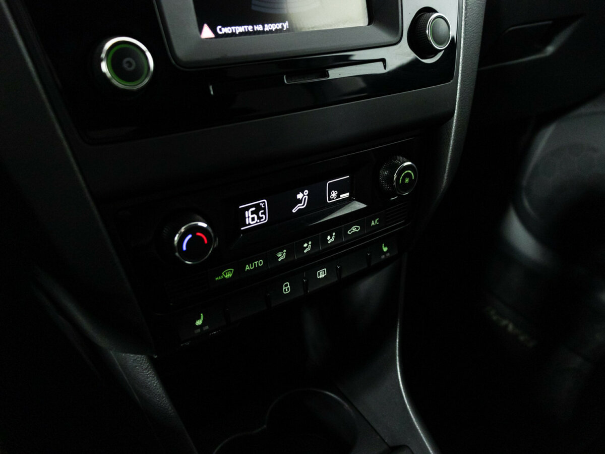 Купить Skoda Rapid с пробегом. Фото: #15