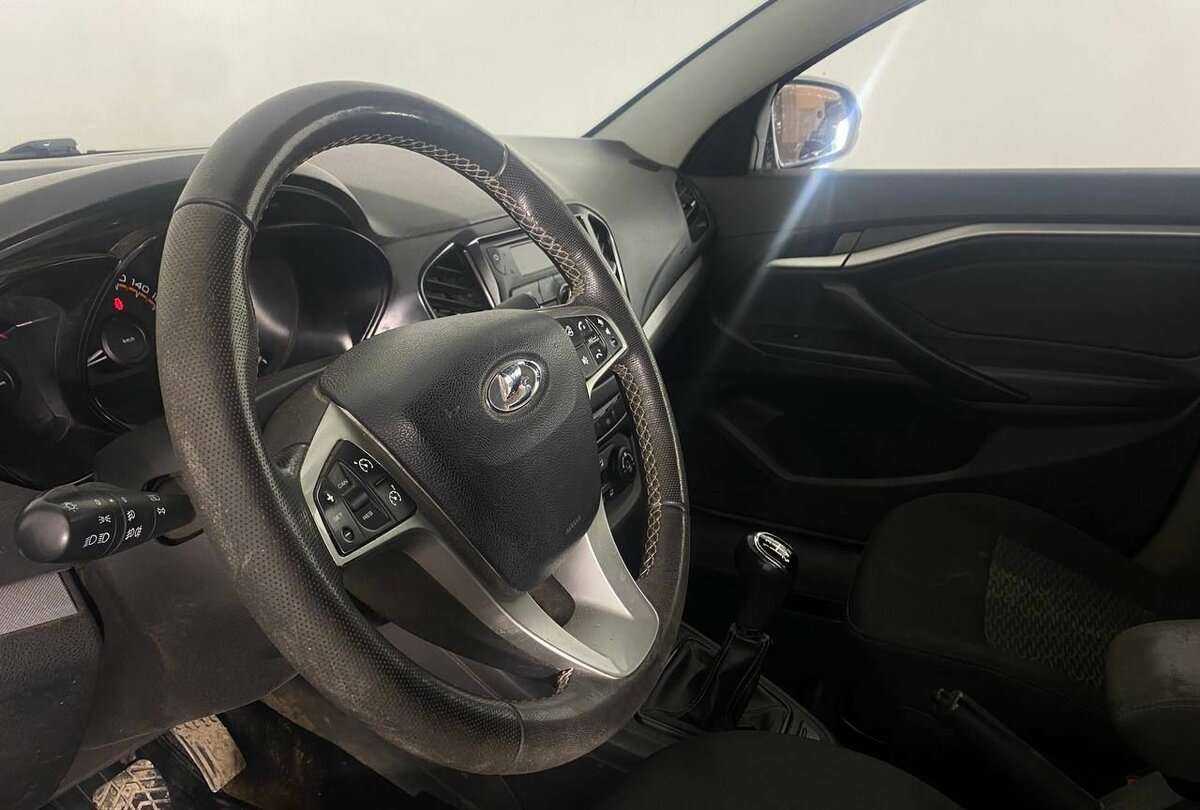 Купить Lada (ВАЗ) Vesta с пробегом. Фото: #11