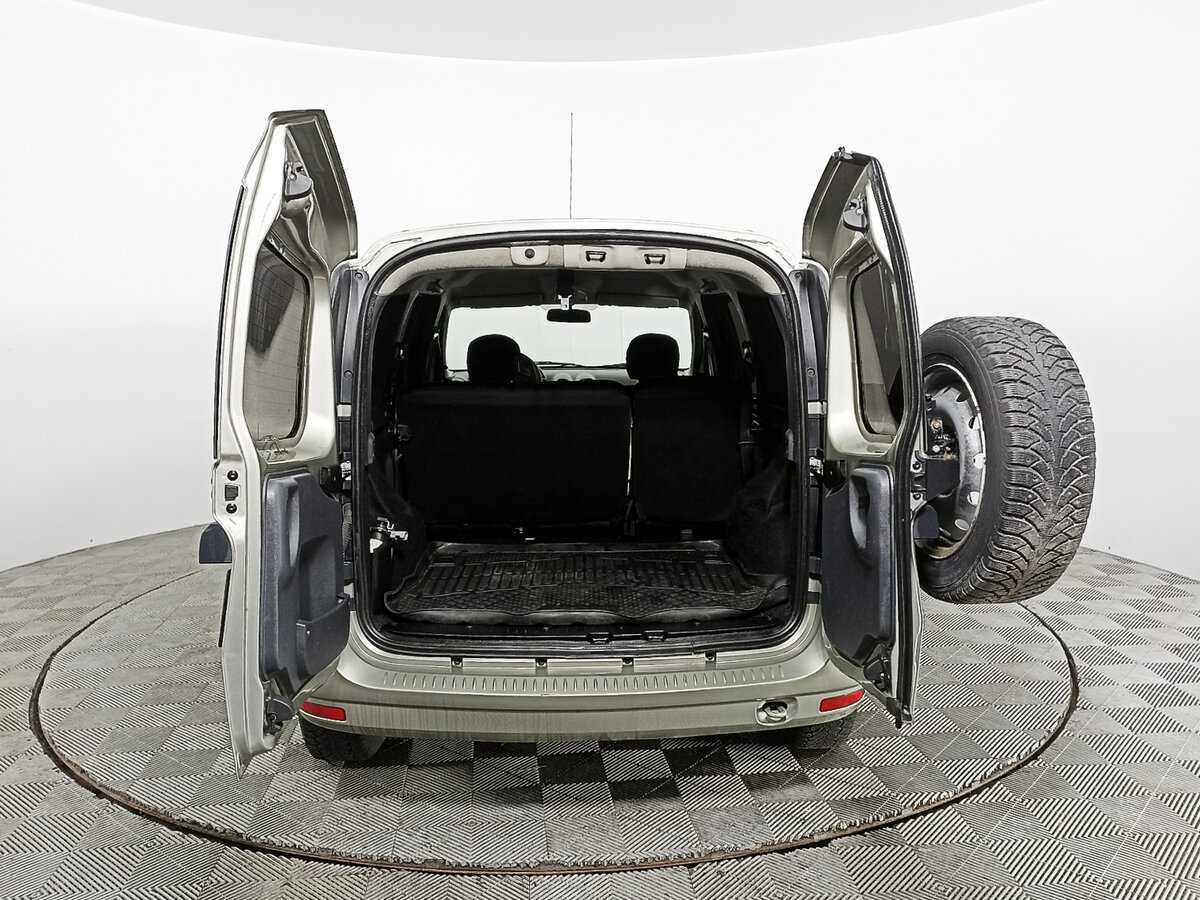 Купить Lada (ВАЗ) Largus с пробегом. Фото: #9