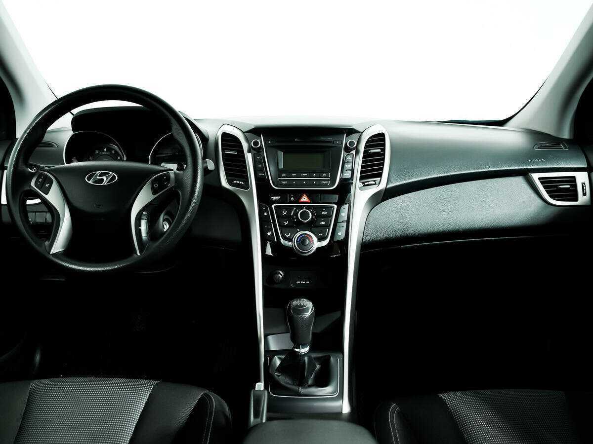 Купить Hyundai i30 с пробегом. Фото: #10