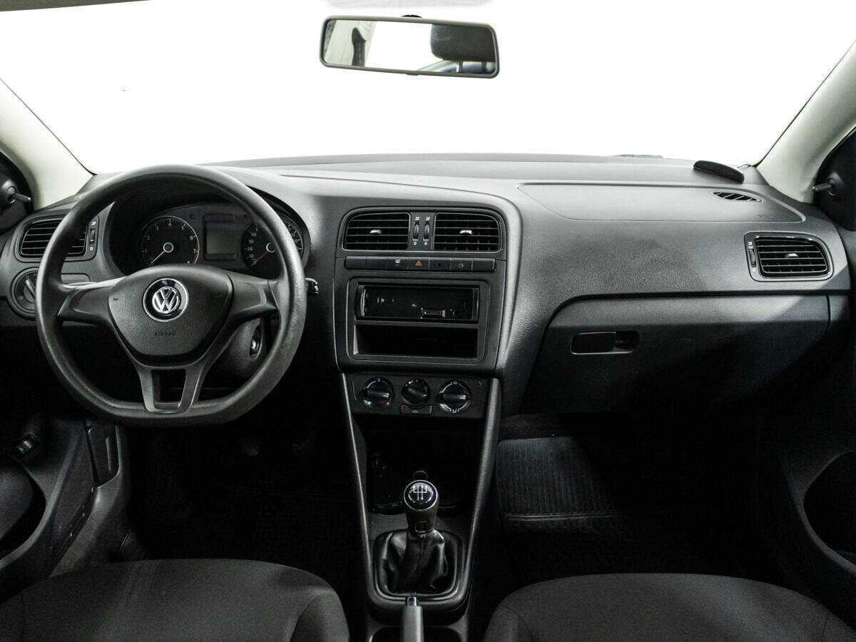 Купить Volkswagen Polo с пробегом. Фото: #12