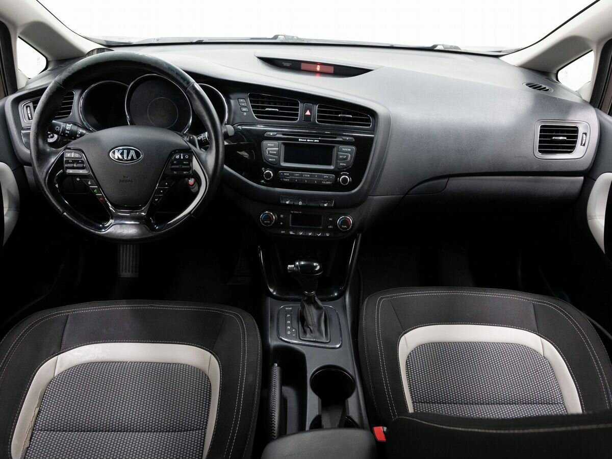 Купить Kia Ceed с пробегом. Фото: #12