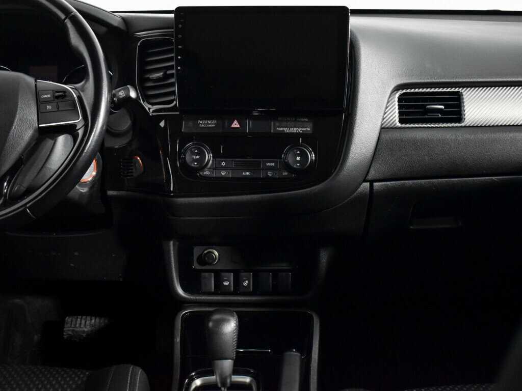Купить Mitsubishi Outlander с пробегом. Фото: #14