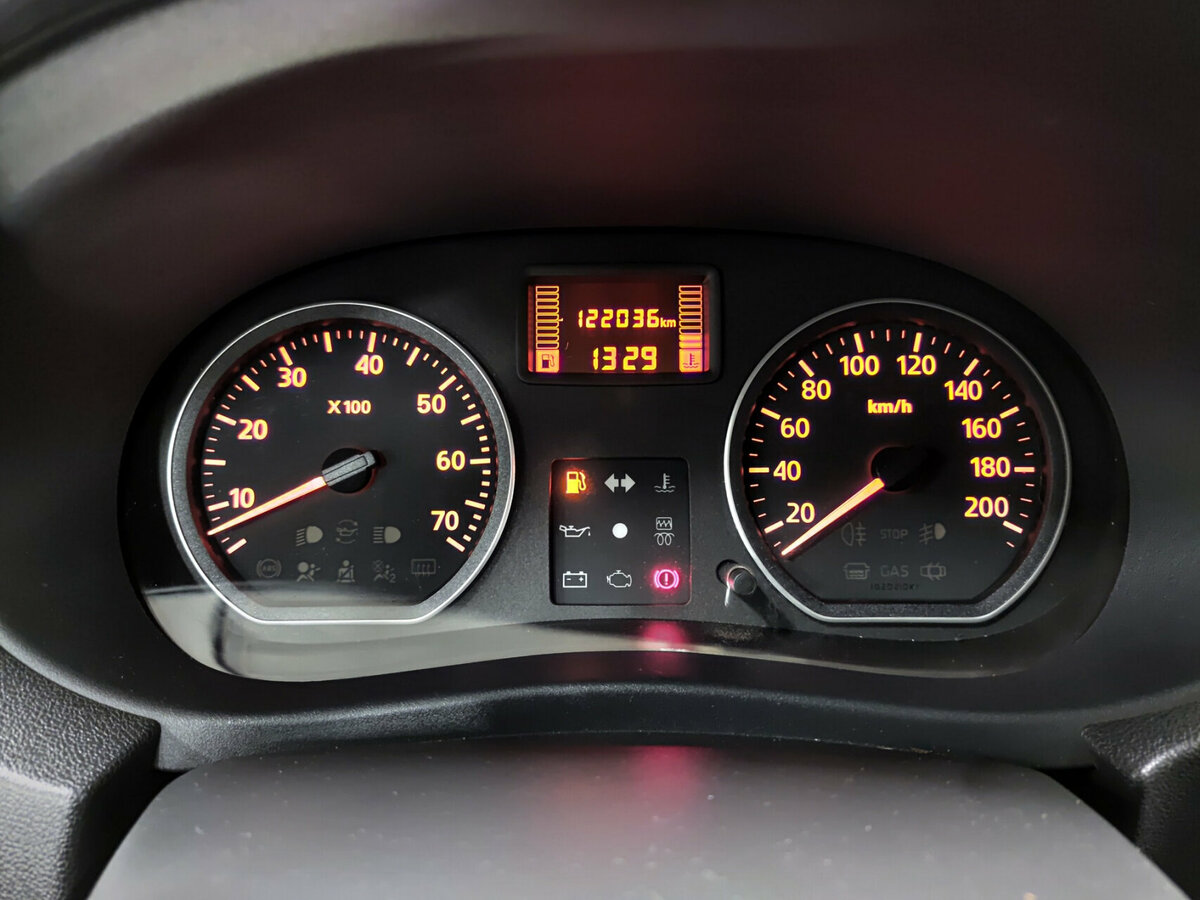 Купить Nissan Almera с пробегом. Фото: #11