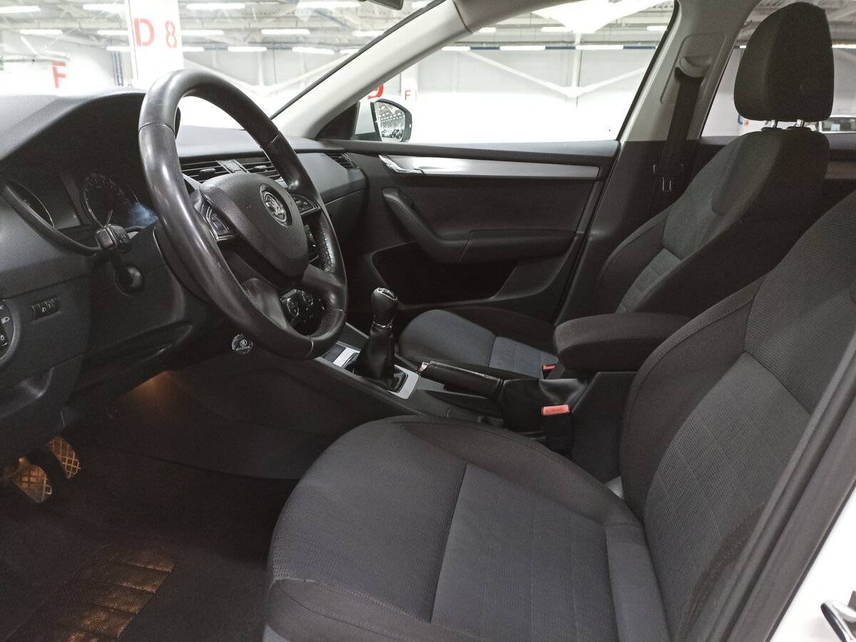 Купить Skoda Octavia с пробегом. Фото: #15