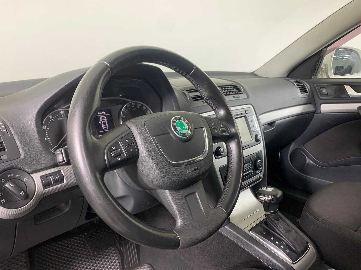 Купить Skoda Octavia с пробегом. Фото: #10