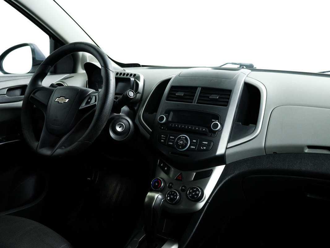 Купить Chevrolet Aveo с пробегом. Фото: #8