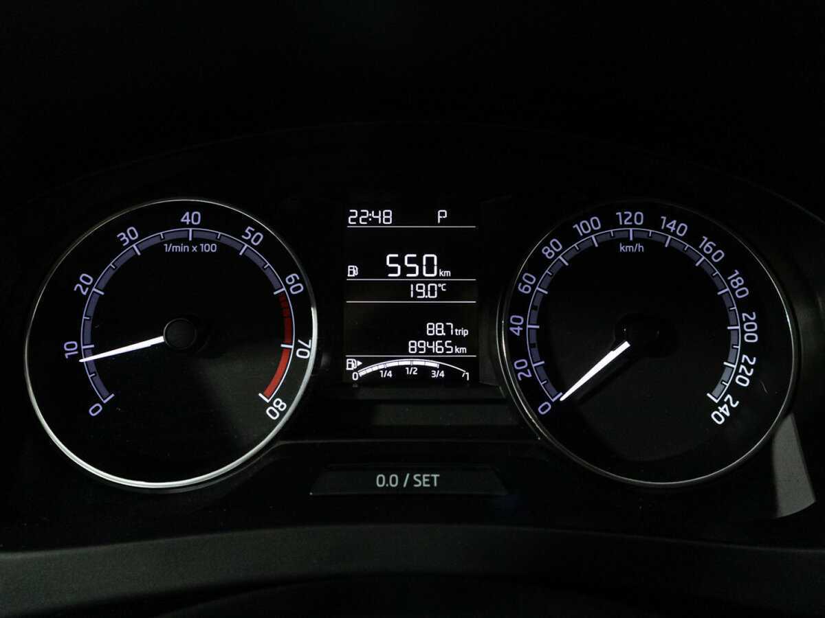 Купить Skoda Rapid с пробегом. Фото: #11