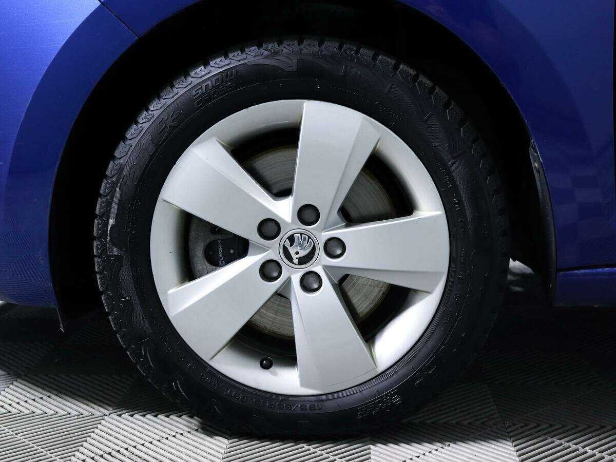 Купить Skoda Rapid с пробегом. Фото: #12