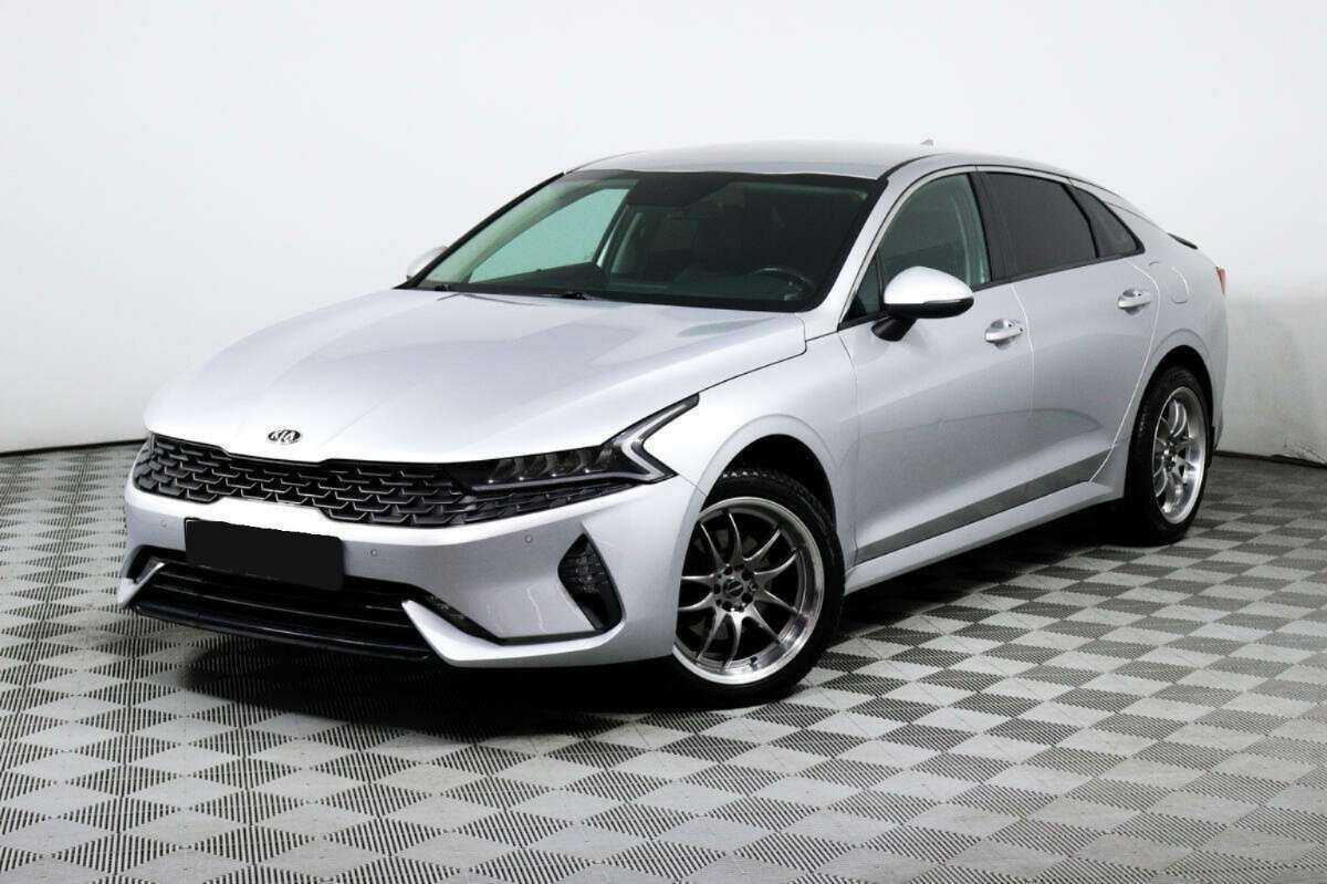 Купить Kia K5 с пробегом. Посмотреть фото