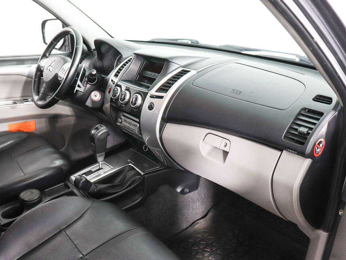 Купить Mitsubishi Pajero Sport с пробегом. Фото: #9