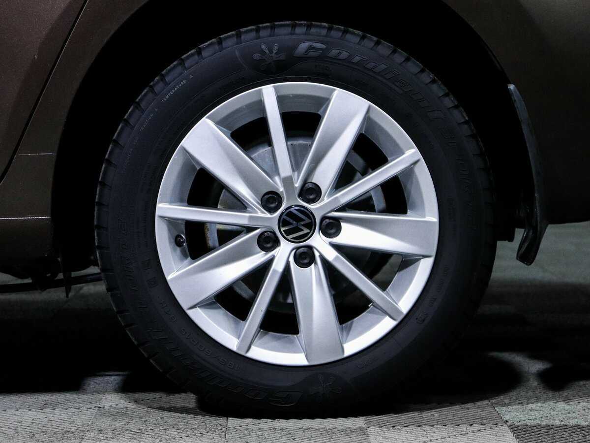 Купить Volkswagen Polo с пробегом. Фото: #11