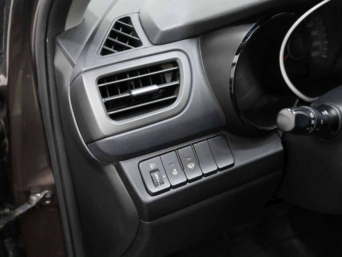 Купить Kia Rio с пробегом. Фото: #20