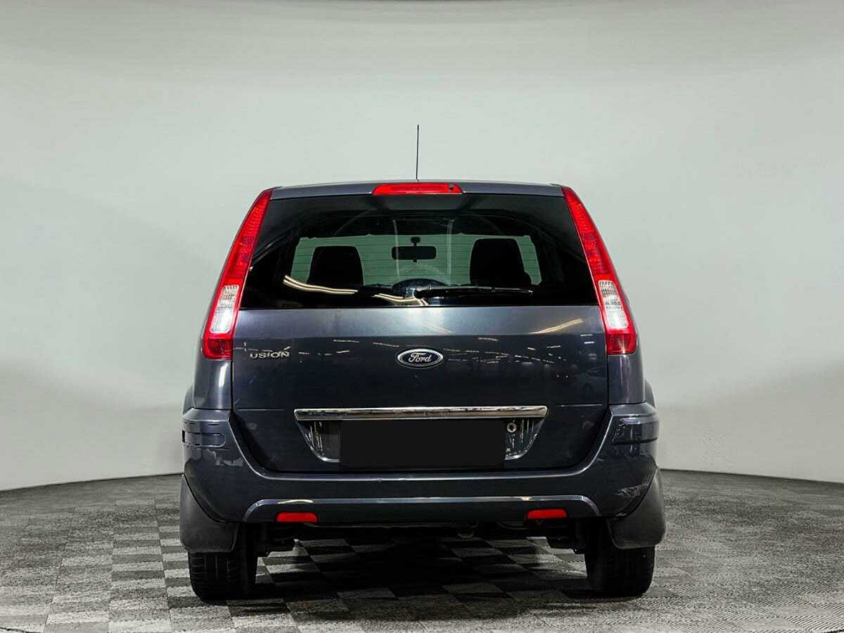 Купить Ford Fusion с пробегом. Фото: #4