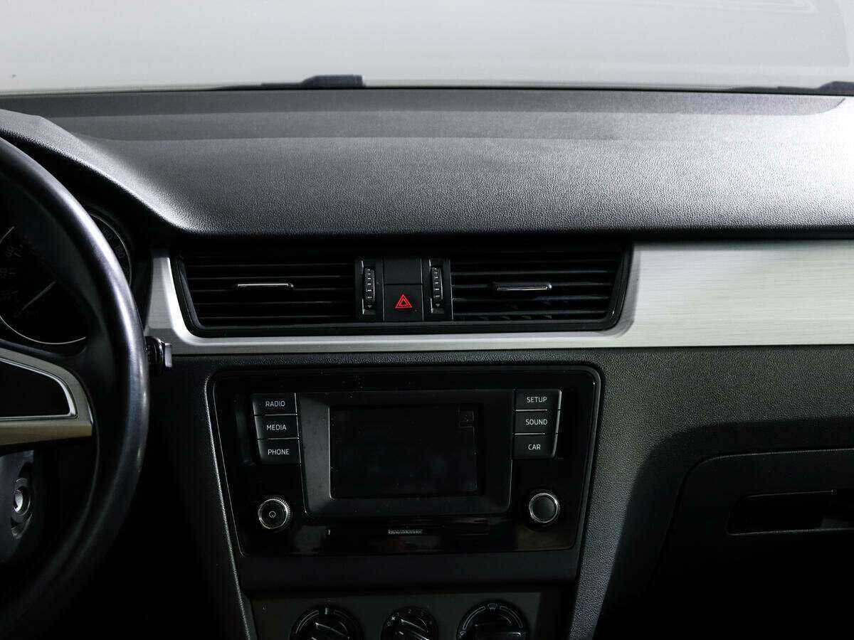 Купить Skoda Rapid с пробегом. Фото: #9