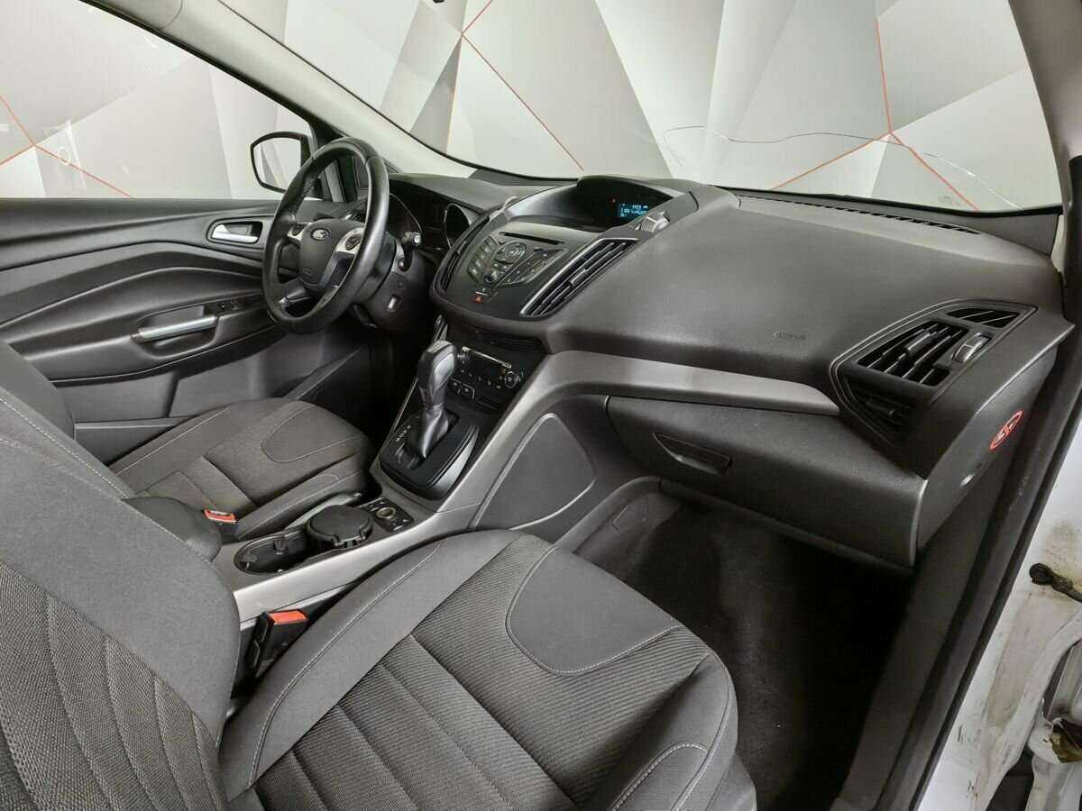 Купить Ford Kuga с пробегом. Фото: #7