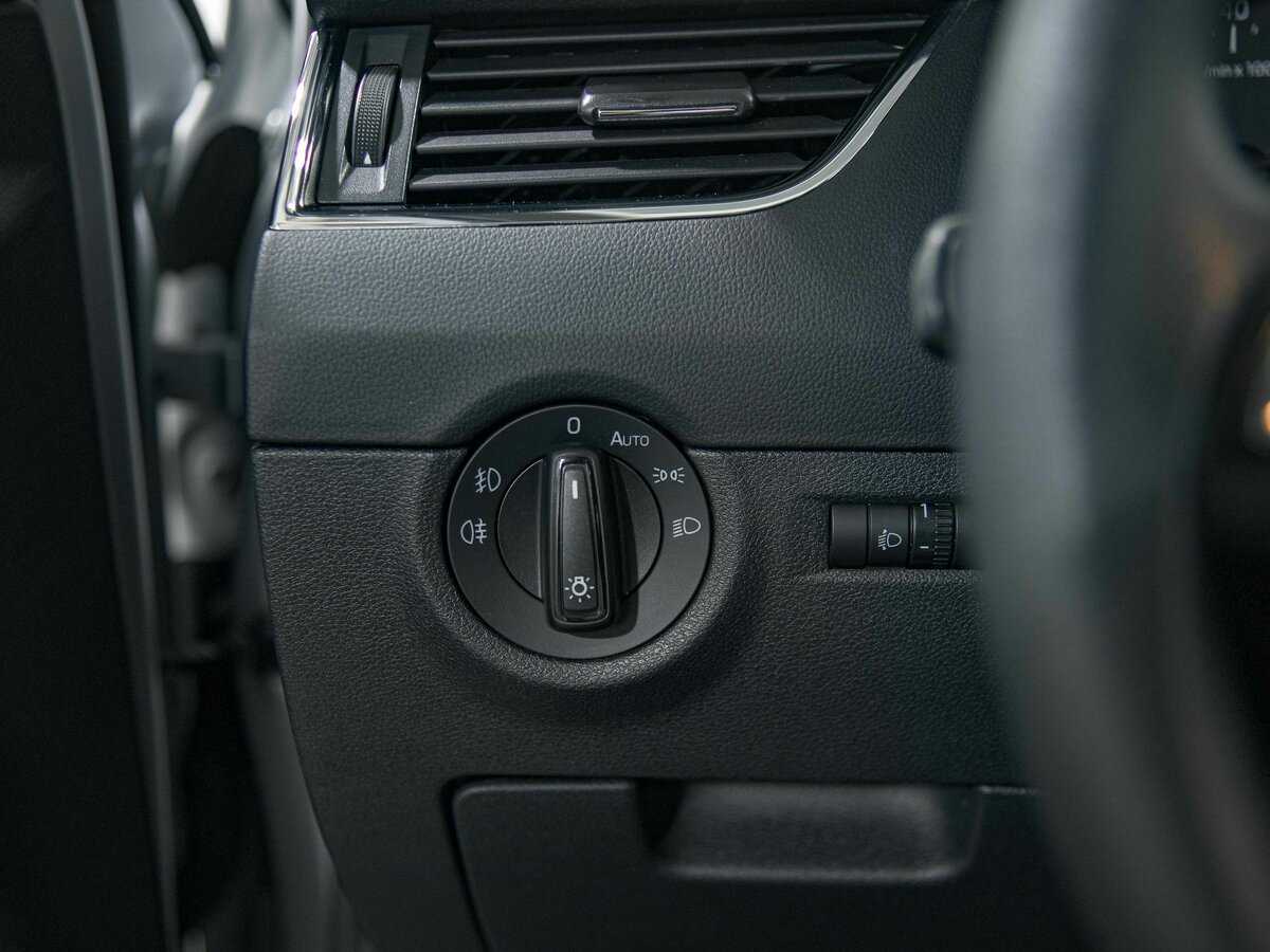 Купить Skoda Octavia с пробегом. Фото: #10