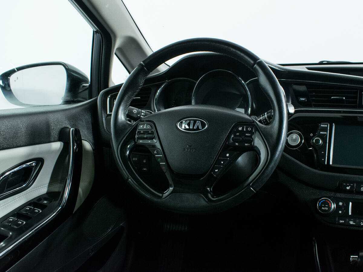Купить Kia Ceed с пробегом. Фото: #13