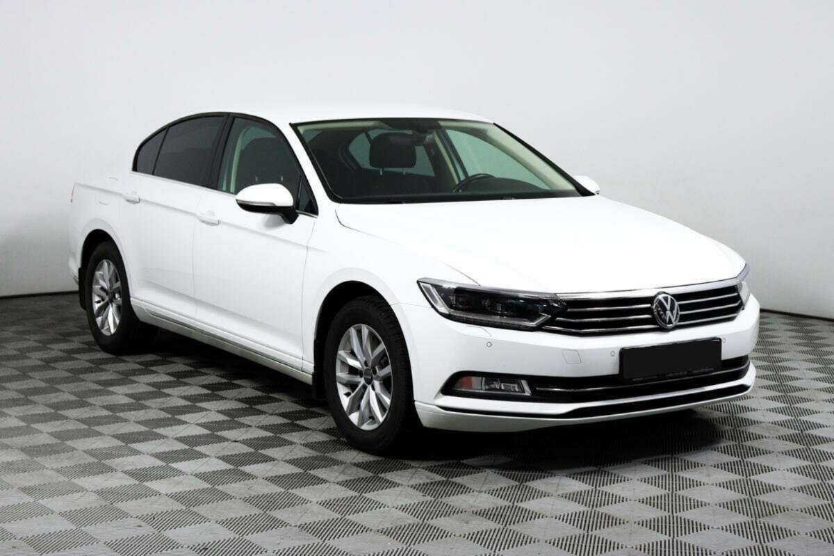 Купить Volkswagen Passat с пробегом. Фото: #2