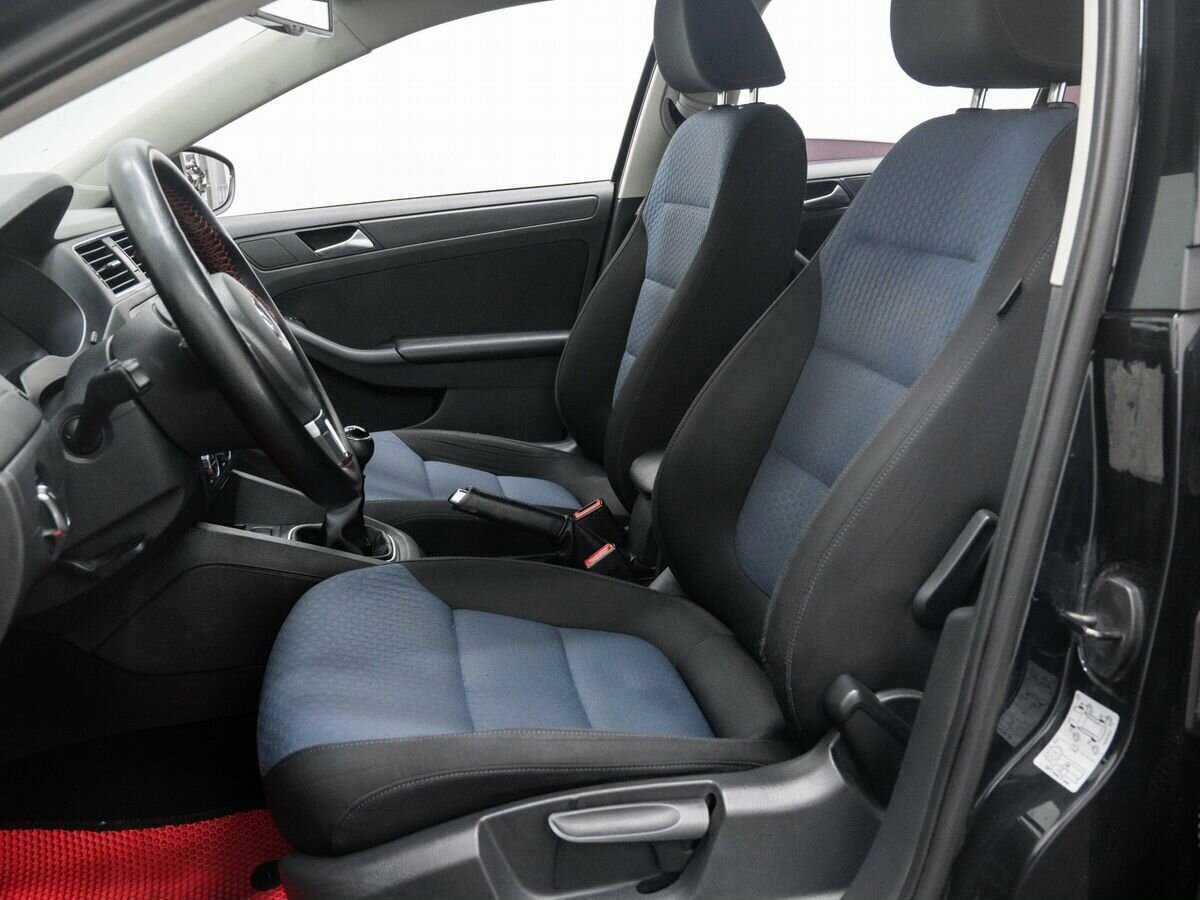 Купить Volkswagen Jetta с пробегом. Фото: #13