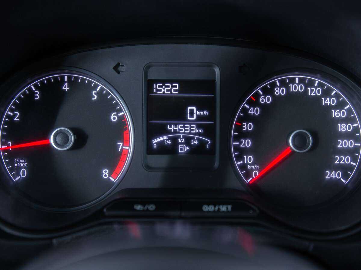 Купить Volkswagen Polo с пробегом. Фото: #15