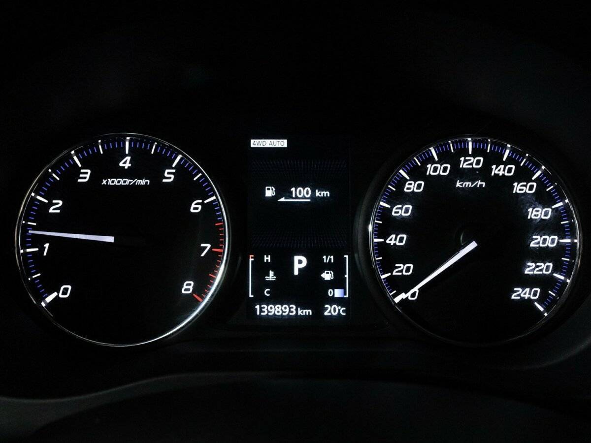 Купить Mitsubishi Outlander с пробегом. Фото: #11