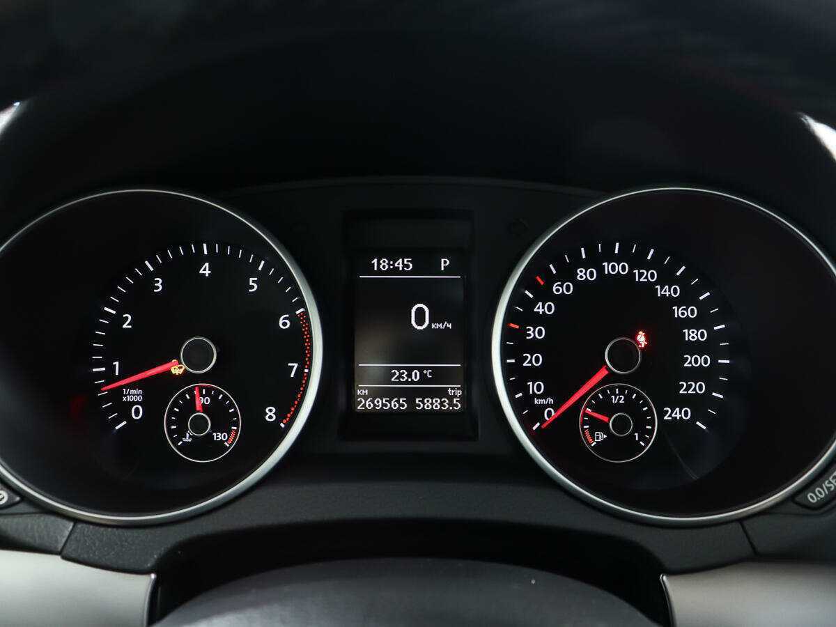 Купить Volkswagen Golf с пробегом. Фото: #9