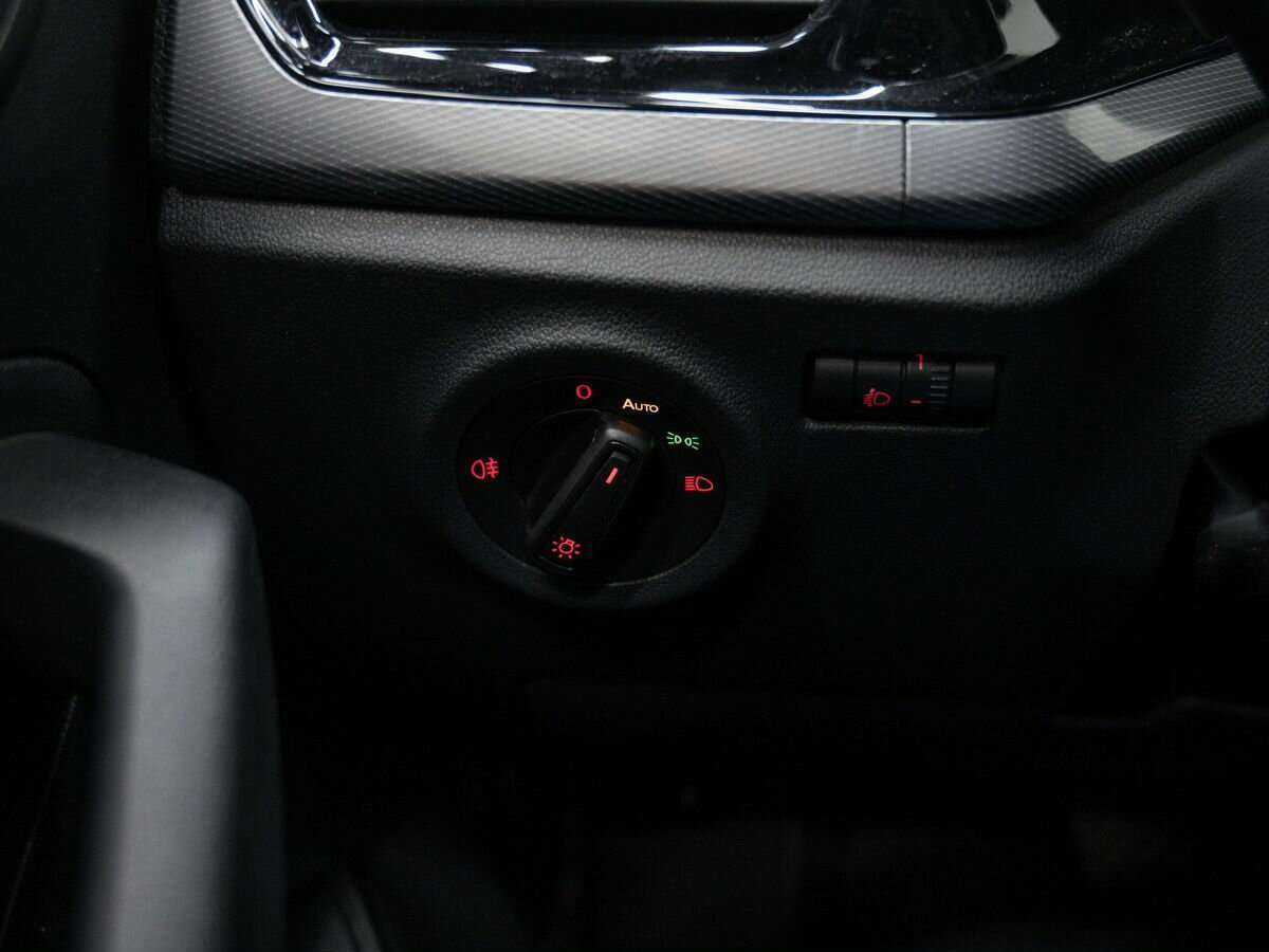 Купить Volkswagen Polo с пробегом. Фото: #16