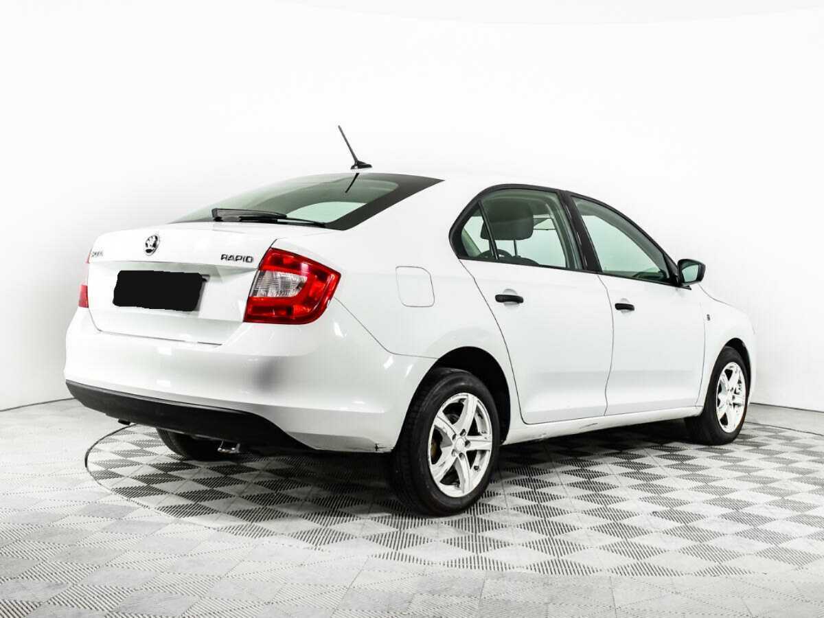 Купить Skoda Rapid с пробегом. Фото: #4