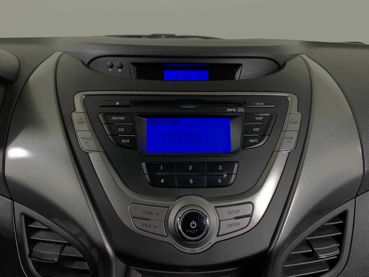 Купить Hyundai Elantra с пробегом. Фото: #15
