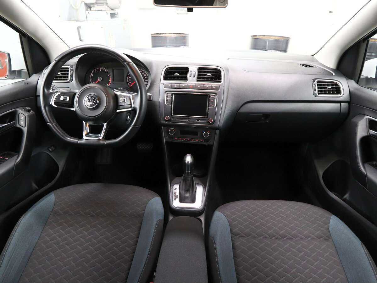Купить Volkswagen Polo с пробегом. Фото: #14