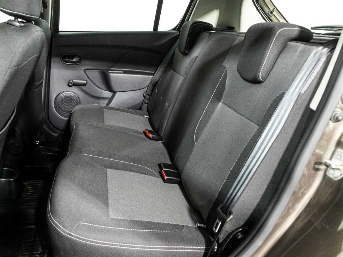 Купить Renault Sandero с пробегом. Фото: #9