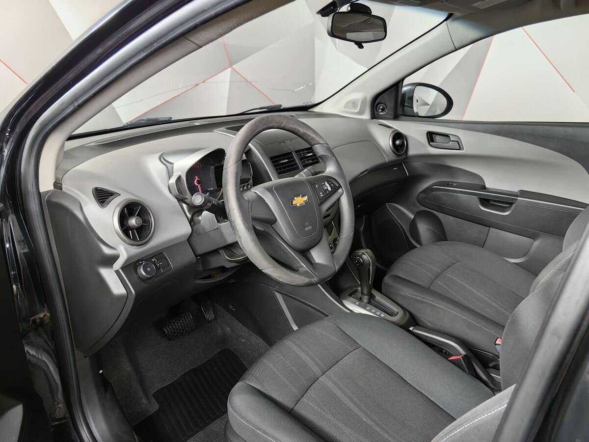 Купить Chevrolet Aveo с пробегом. Фото: #11