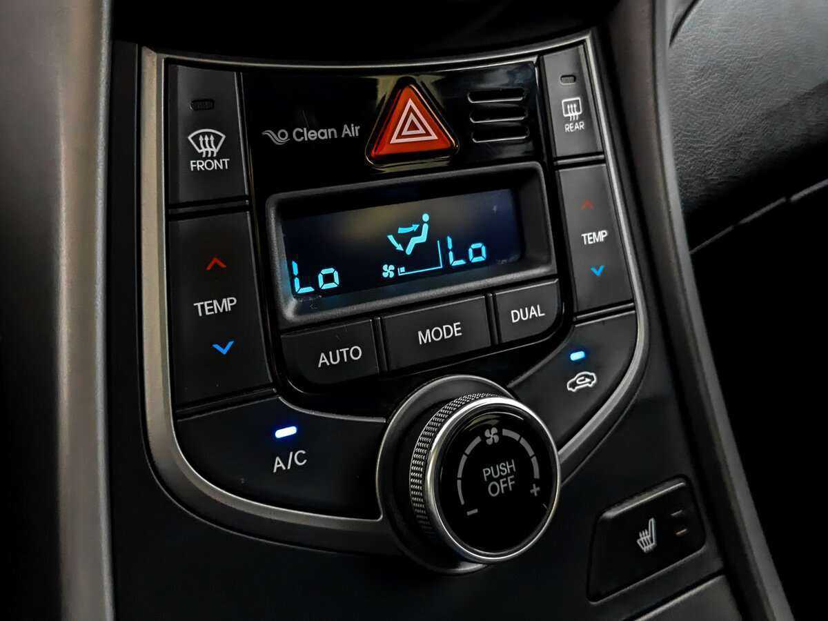 Купить Hyundai Elantra с пробегом. Фото: #20