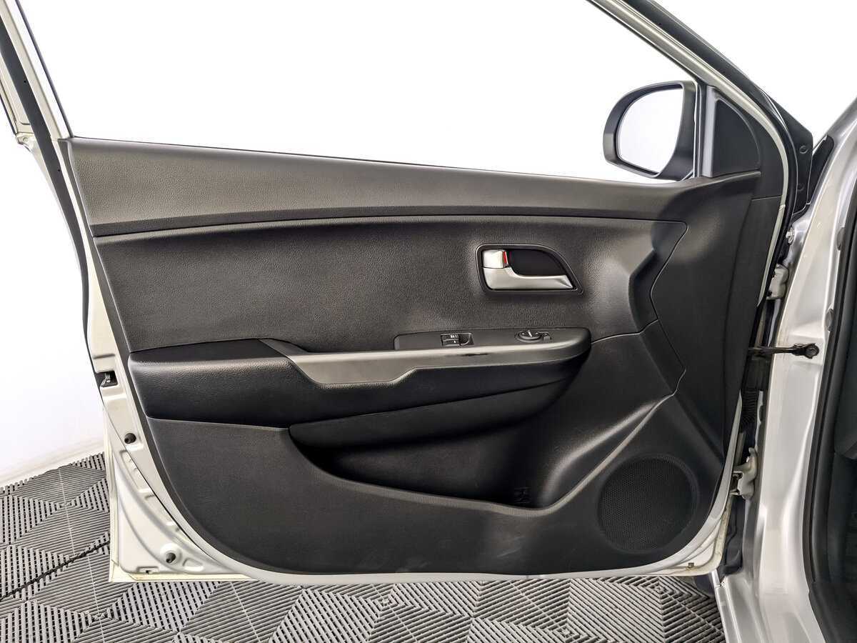 Купить Kia Rio с пробегом. Фото: #14