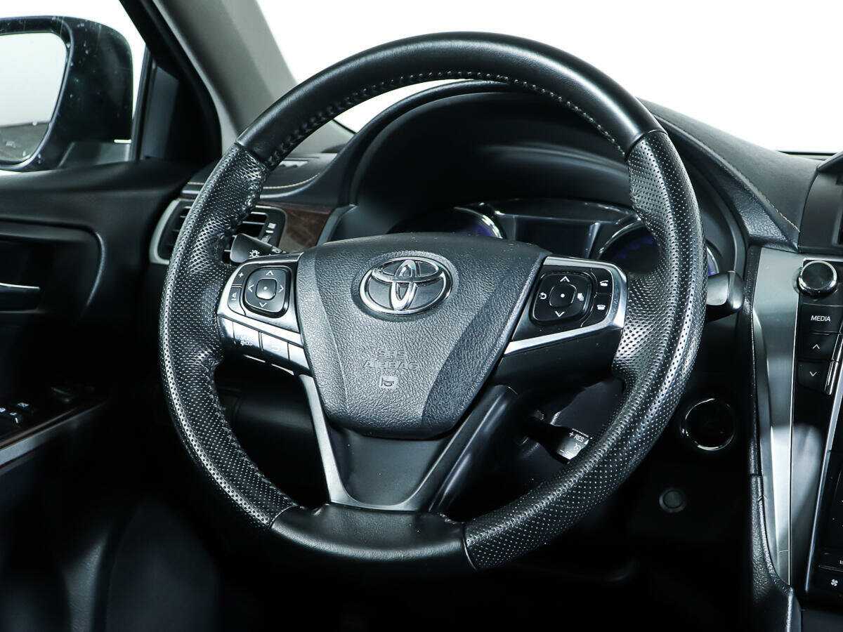 Купить Toyota Camry с пробегом. Фото: #13
