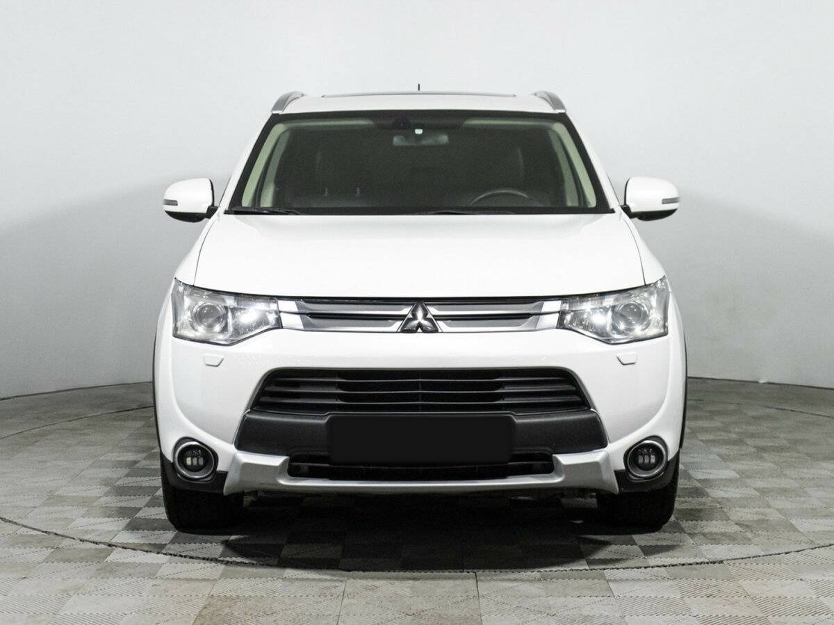 Купить Mitsubishi Outlander с пробегом. Фото: #1