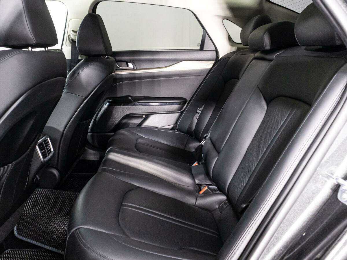 Купить Kia K5 с пробегом. Фото: #9