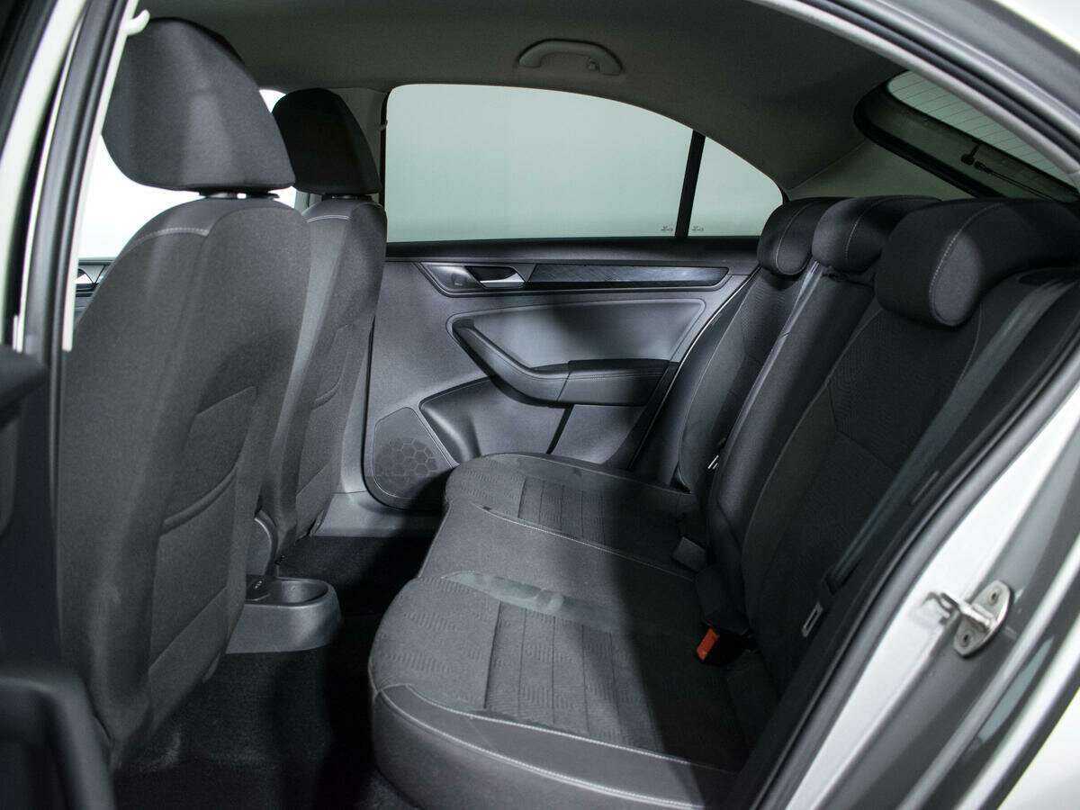 Купить Volkswagen Polo с пробегом. Фото: #9