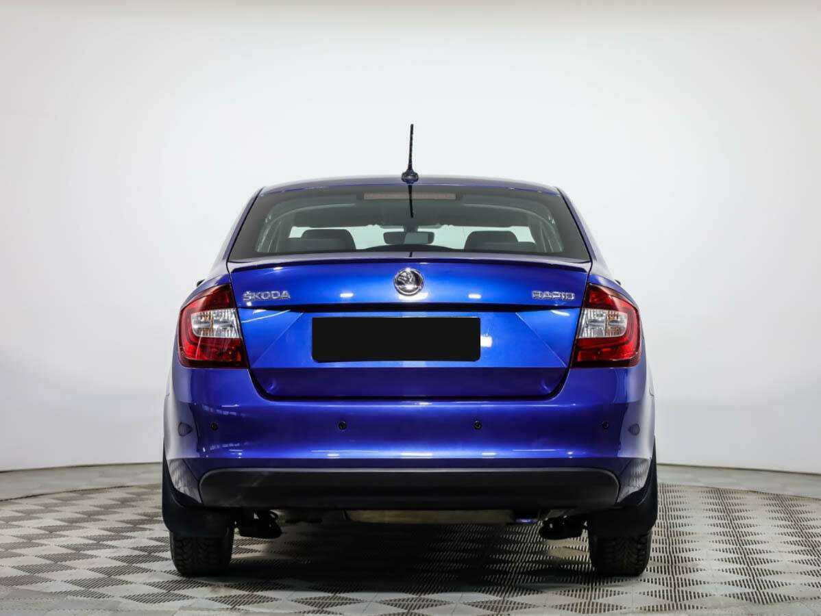 Купить Skoda Rapid с пробегом. Фото: #4