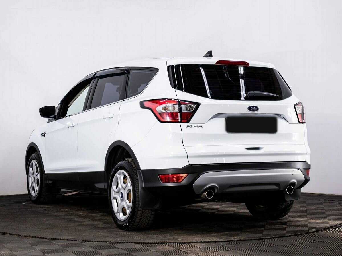 Купить Ford Kuga с пробегом. Фото: #3
